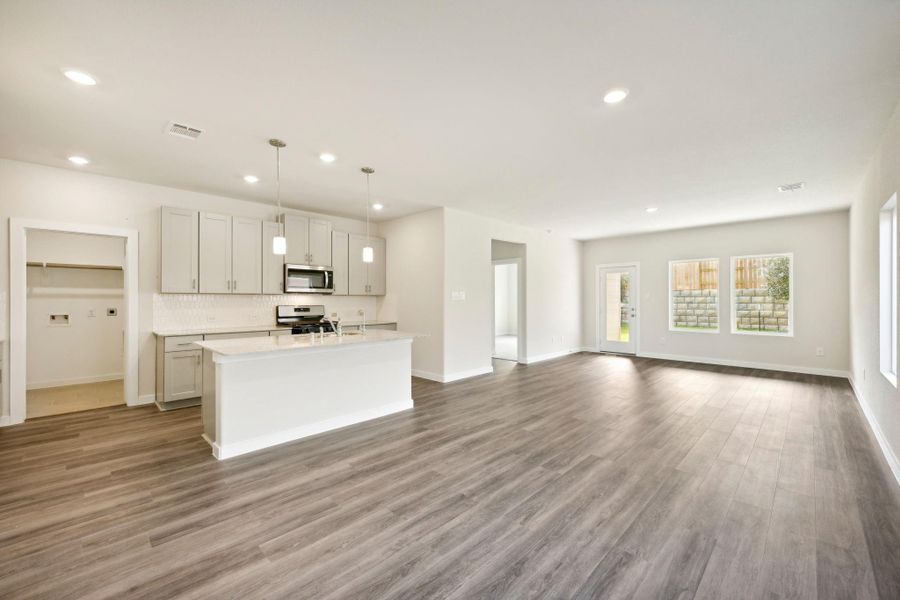 Photo is not of the actual home but is an inspirational photo of builder’s model home and may depict options, furnishings, and/or decorator features that are not included. Photo is not of the actual home but is an inspirational photo of builder’s model home and may depict options, furnishings, and/or decorator features that are not included.