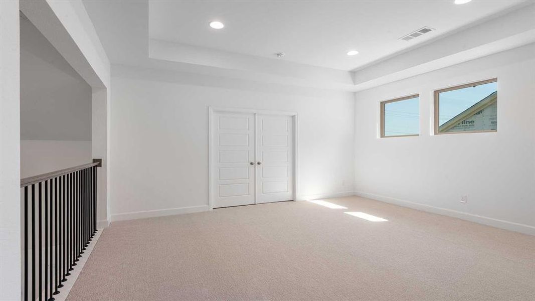 Image 30 of a home in North Sky 65'. Image 30 of a home in North Sky 65'.