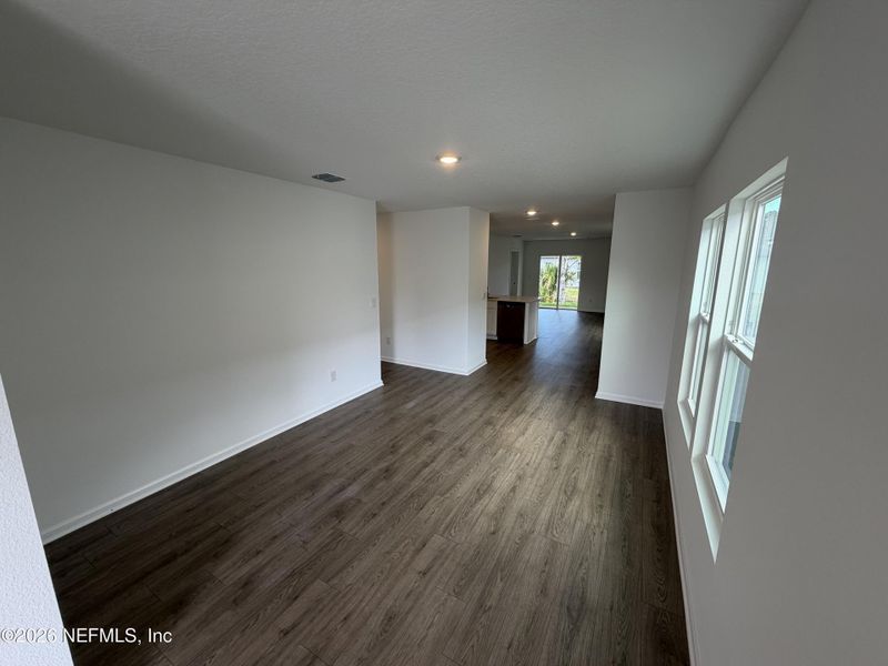 Spacious, unfurnished interior of a new home in Grand Reserve, Bunnell (Image 31).