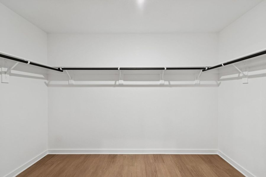 Spacious, unfurnished interior of a new home in Lago Mar, Santa Fe (Image 15). Spacious, unfurnished interior of a new home in Lago Mar, Santa Fe (Image 15).