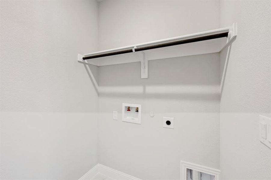 Spacious, unfurnished interior of a new home in Eagle Glen 50, Alvarado (Image 21). Spacious, unfurnished interior of a new home in Eagle Glen 50, Alvarado (Image 21).