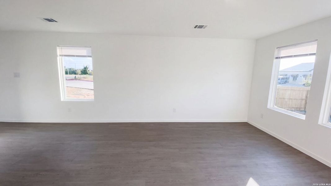 Spacious, unfurnished interior of a new home in Landon Ridge, San Antonio (Image 46).