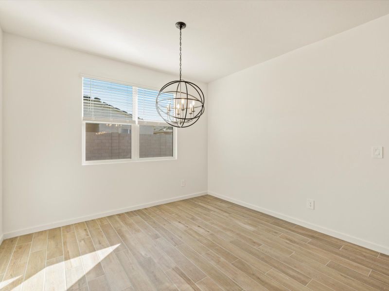 Spacious, unfurnished interior of a new home in Rancho Mirage Signature Series, Maricopa (Image 9).