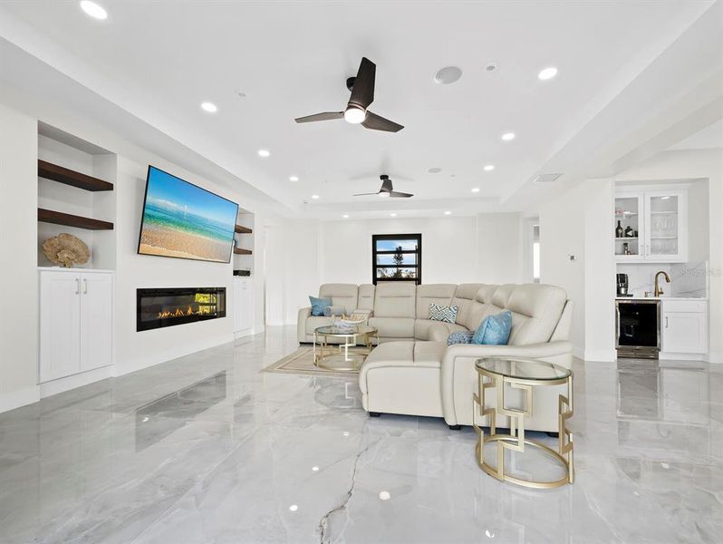 Furnished interior view inside a new home in , Longboat Key (Image 7).