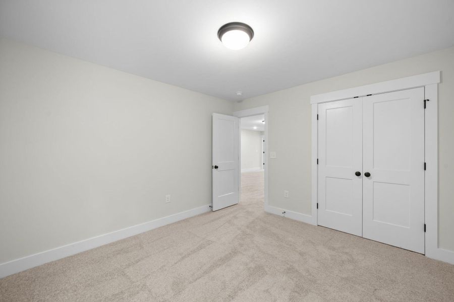 Spacious, unfurnished interior of a new home in Harbor Crossing, Greensboro (Image 26).