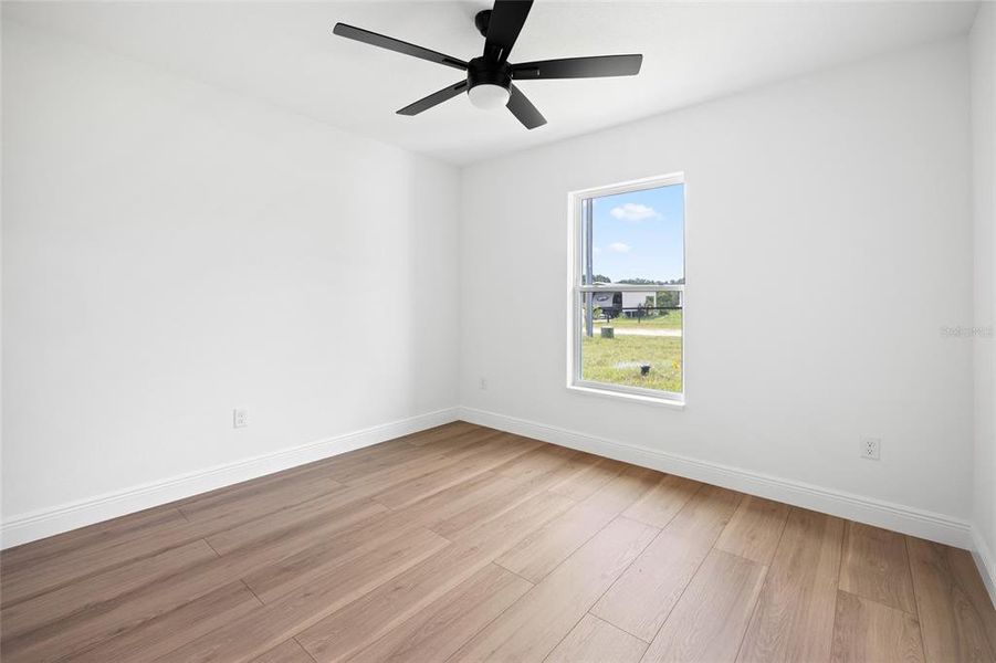 Spacious, unfurnished interior of a new home in , Dunnellon (Image 11).