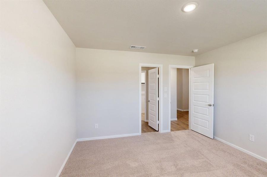 Spacious, unfurnished interior of a new home in Meadow Park, Denton (Image 13). Spacious, unfurnished interior of a new home in Meadow Park, Denton (Image 13).