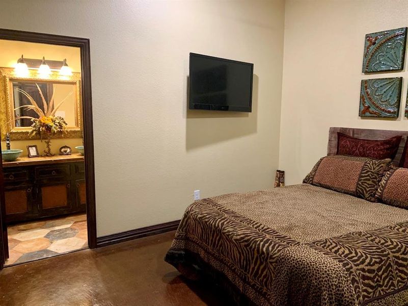 Furnished interior view inside a new home in , Fort Worth (Image 5).