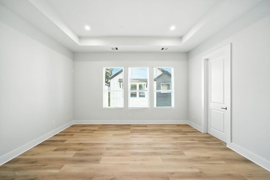 Spacious, unfurnished interior of a new home in Bauer Crossing, Houston (Image 20). Spacious, unfurnished interior of a new home in Bauer Crossing, Houston (Image 20).