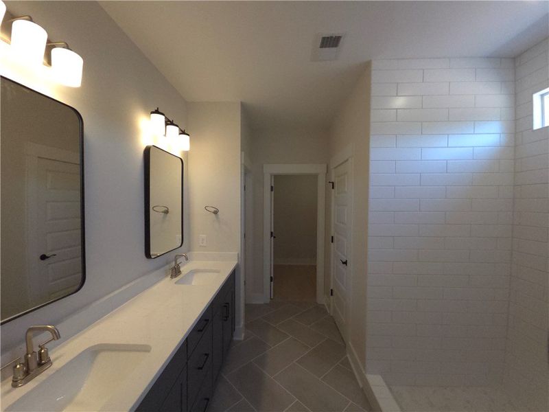 Furnished interior view inside a new home in Saratoga Oaks, Williamston (Image 5).