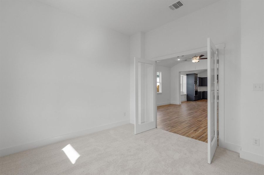 Spacious, unfurnished interior of a new home in Enclave at Cele, Pflugerville (Image 20). Spacious, unfurnished interior of a new home in Enclave at Cele, Pflugerville (Image 20).