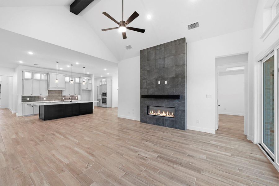 Spacious, unfurnished interior of a new home in Briarley, Montgomery (Image 24).