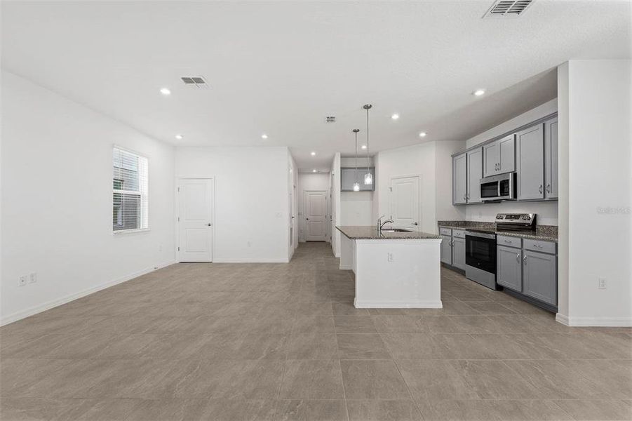 Spacious, unfurnished interior of a new home in Spring Walk at the Junction, Debary (Image 24). Spacious, unfurnished interior of a new home in Spring Walk at the Junction, Debary (Image 24).