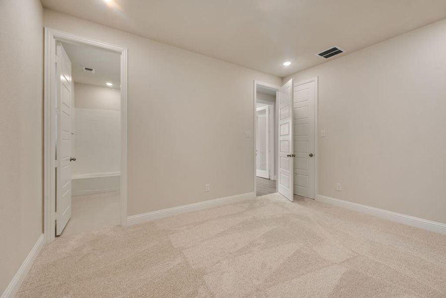 Spacious, unfurnished interior of a new home in Sutton Fields, Celina (Image 30).