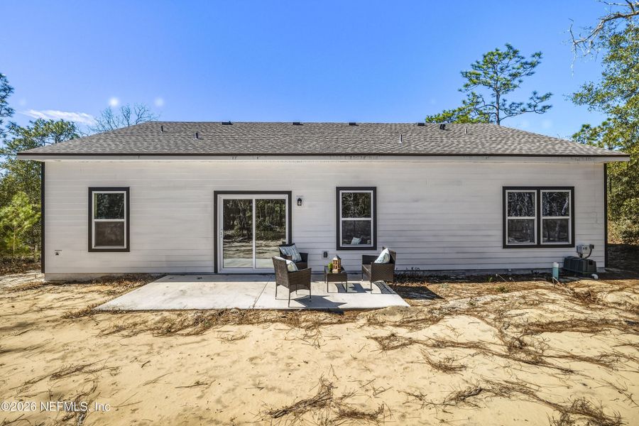 Exterior details and patio area of a home in , Keystone Heights (Image 30).