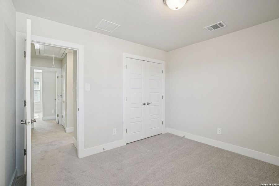 Spacious, unfurnished interior of a new home in Carmel Ranch, Schertz (Image 19).