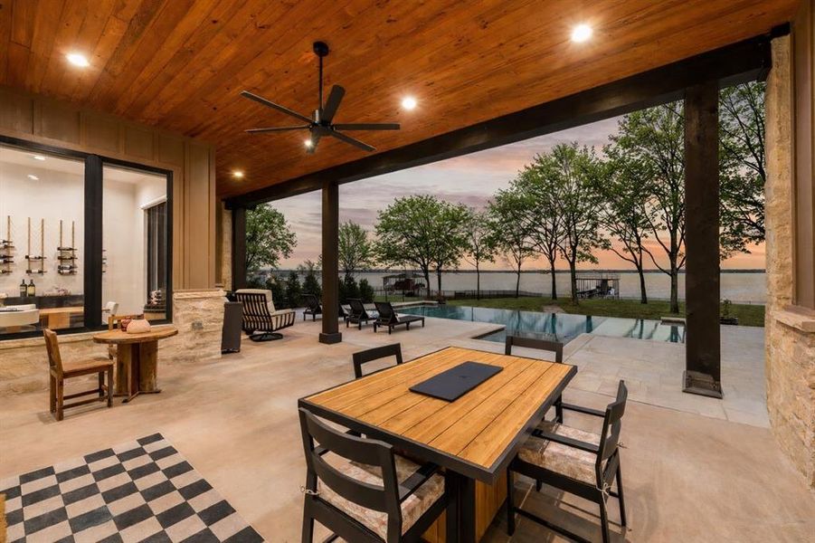 Community amenities in , Corsicana (Image 34).