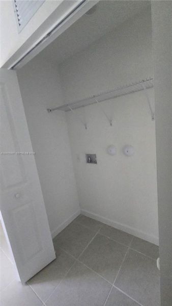 Spacious, unfurnished interior of a new home in , Homestead (Image 12).