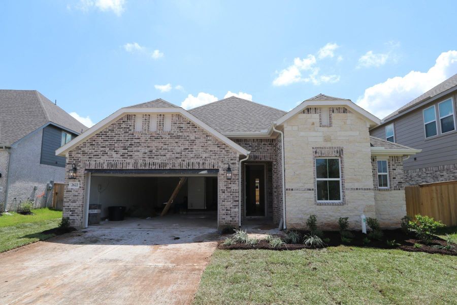 One story home with 3 beds, 2.5 baths, and 3 car tandem garage. One story home with 3 beds, 2.5 baths, and 3 car tandem garage.