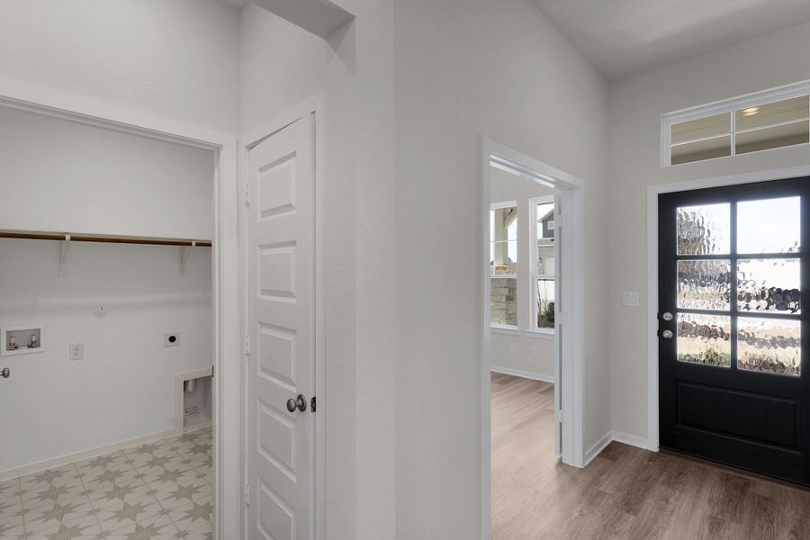 Spacious, unfurnished interior of a new home in Nolina, Georgetown (Image 22).