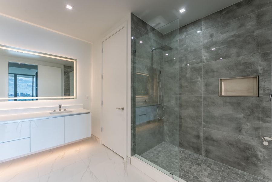 Primary Ensuite Bathroom Primary Ensuite Bathroom