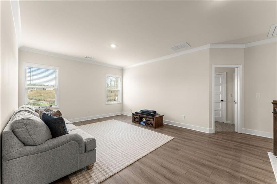 Image 52 of a home in .