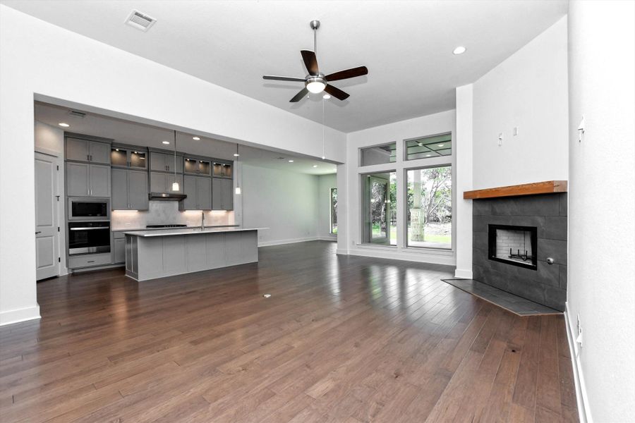Spacious, unfurnished interior of a new home in The Hollows, Jonestown (Image 22).