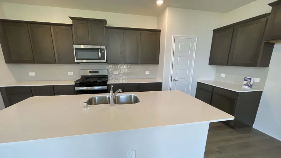 Furnished interior view inside a new home in Elevon, Lavon (Image 4).