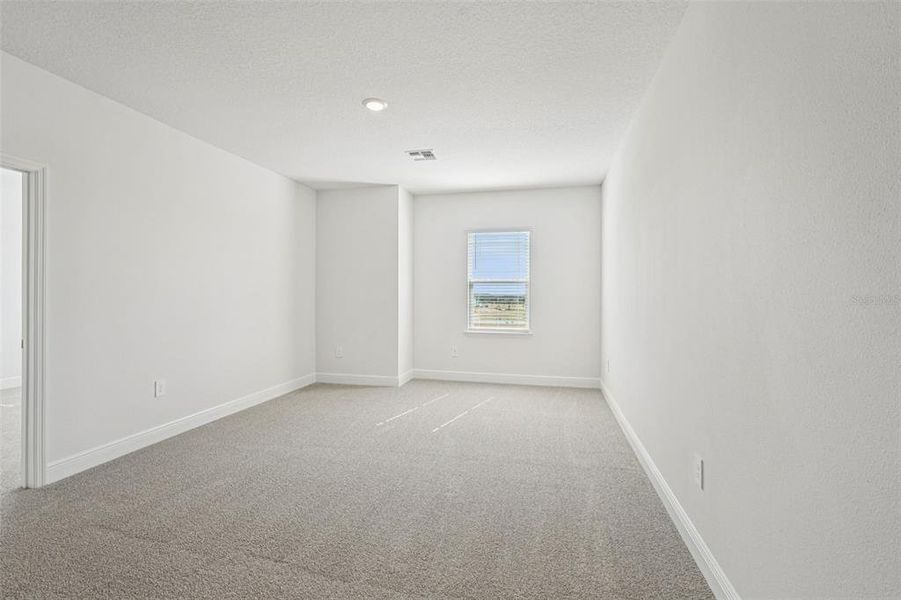 Spacious, unfurnished interior of a new home in Cyrene at Minneola, Minneola (Image 30). Spacious, unfurnished interior of a new home in Cyrene at Minneola, Minneola (Image 30).