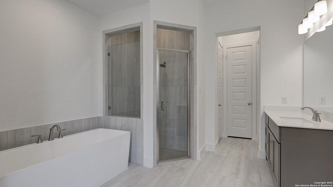 Furnished interior view inside a new home in Haby Hill 60', San Antonio (Image 9).