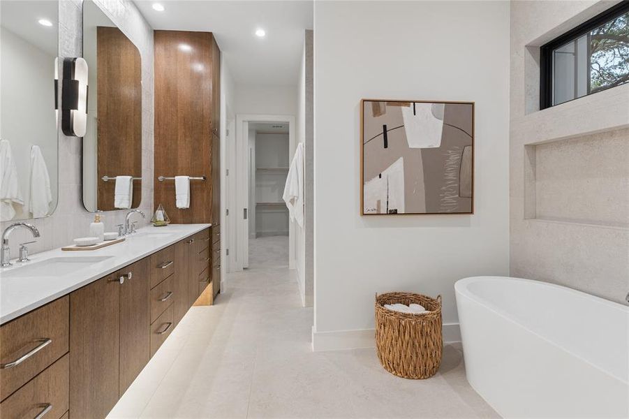 Furnished interior view inside a new home in , Dallas (Image 14).
