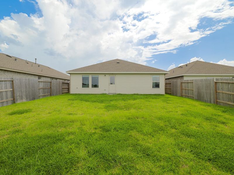 Image 13 of a home in Sterling Point at Baytown Crossings: Watermill Collection. Image 13 of a home in Sterling Point at Baytown Crossings: Watermill Collection.