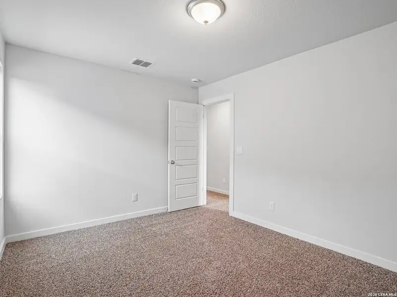 Spacious, unfurnished interior of a new home in , San Antonio (Image 20).