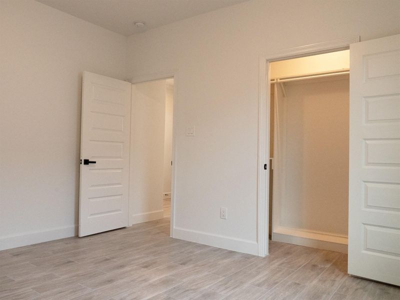 Spacious, unfurnished interior of a new home in , Cleveland (Image 27).