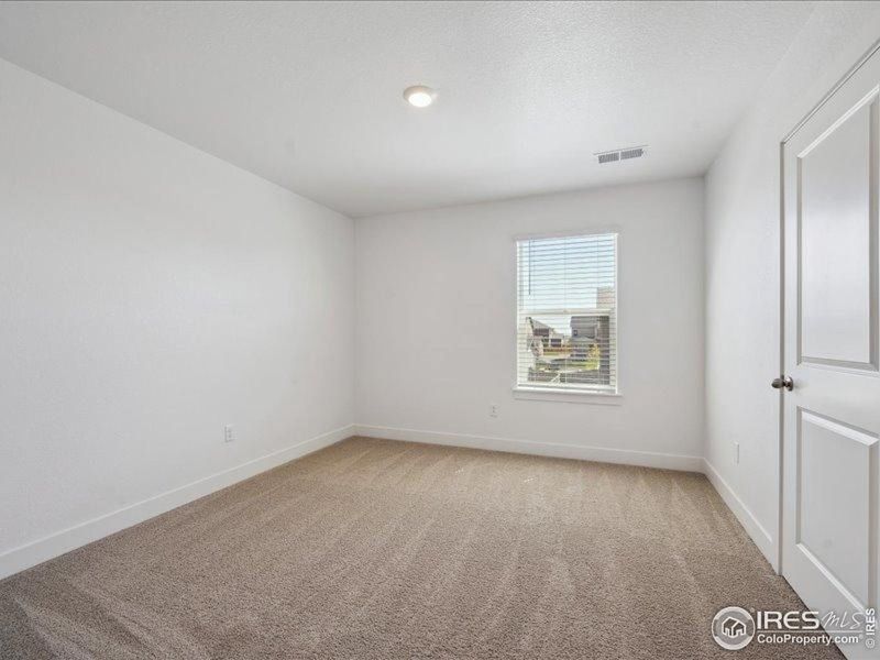 Spacious, unfurnished interior of a new home in Vantage, Berthoud (Image 18).