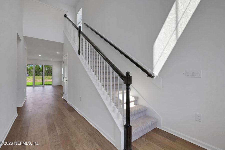 Spacious, unfurnished interior of a new home in TrailMark, St. Augustine (Image 28).