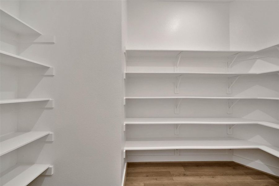 Spacious, unfurnished interior of a new home in , Rosharon (Image 21).