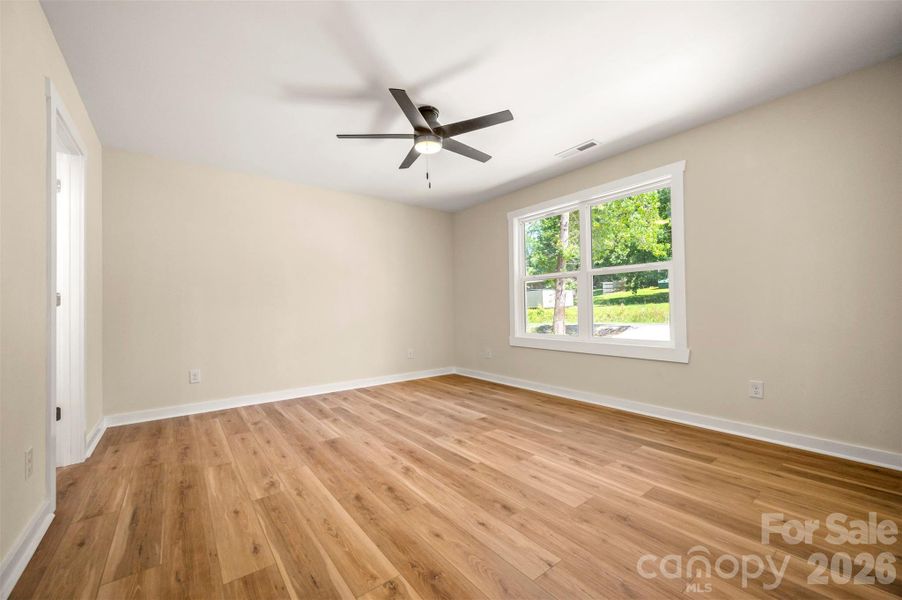 Spacious, unfurnished interior of a new home in , Bostic (Image 12).