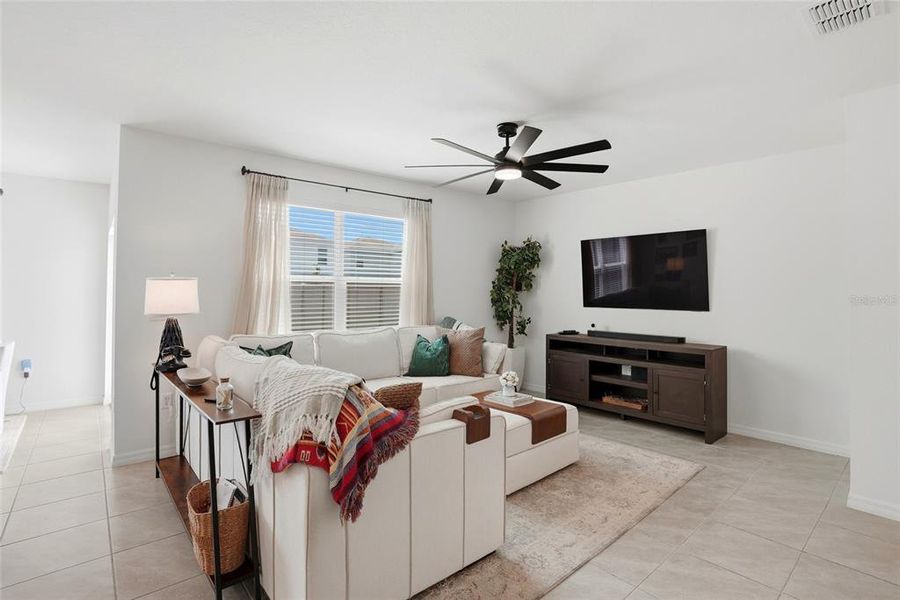 Furnished interior view inside a new home in , Wesley Chapel (Image 15).