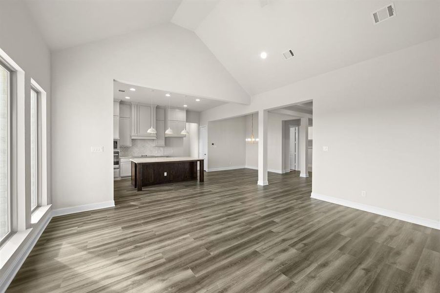 10612 Wistan- Living Room-2