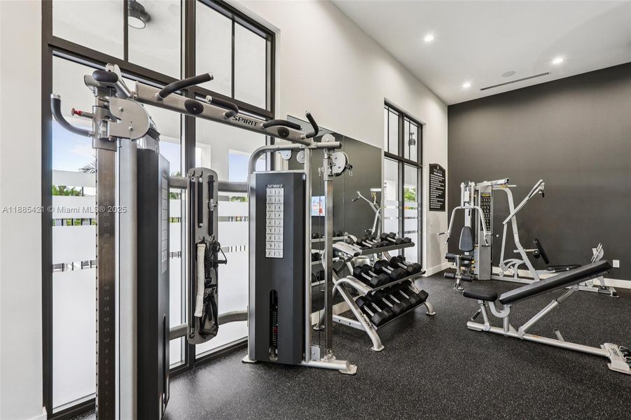 Community amenities in , Homestead (Image 33).