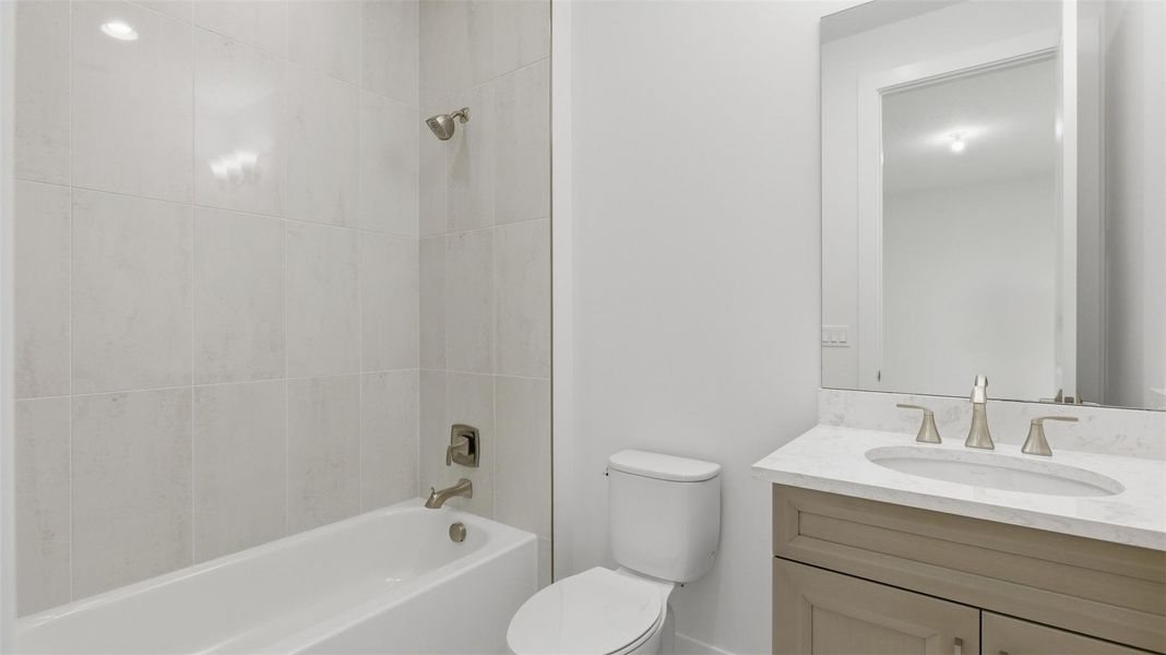 Furnished interior view inside a new home in Artistry Palm Beach, Palm Beach Gardens (Image 4). Furnished interior view inside a new home in Artistry Palm Beach, Palm Beach Gardens (Image 4).