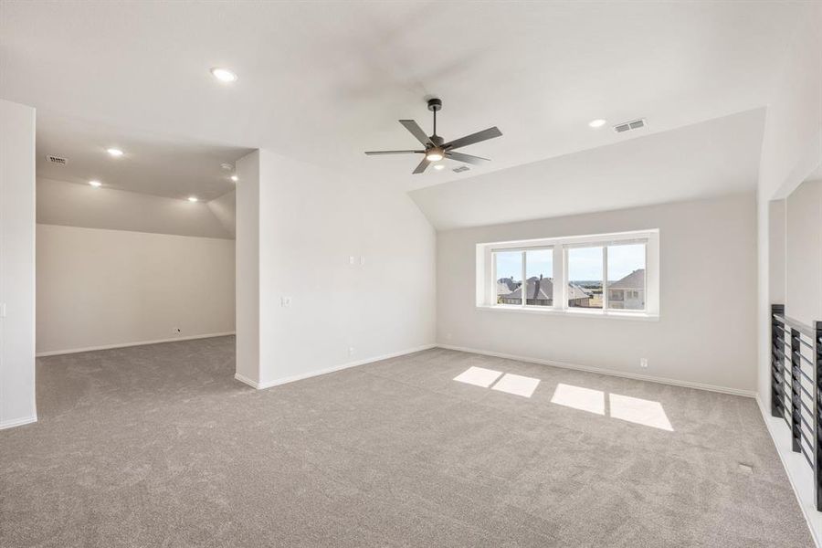 Spacious, unfurnished interior of a new home in Villages of Walnut Grove, Midlothian (Image 28).