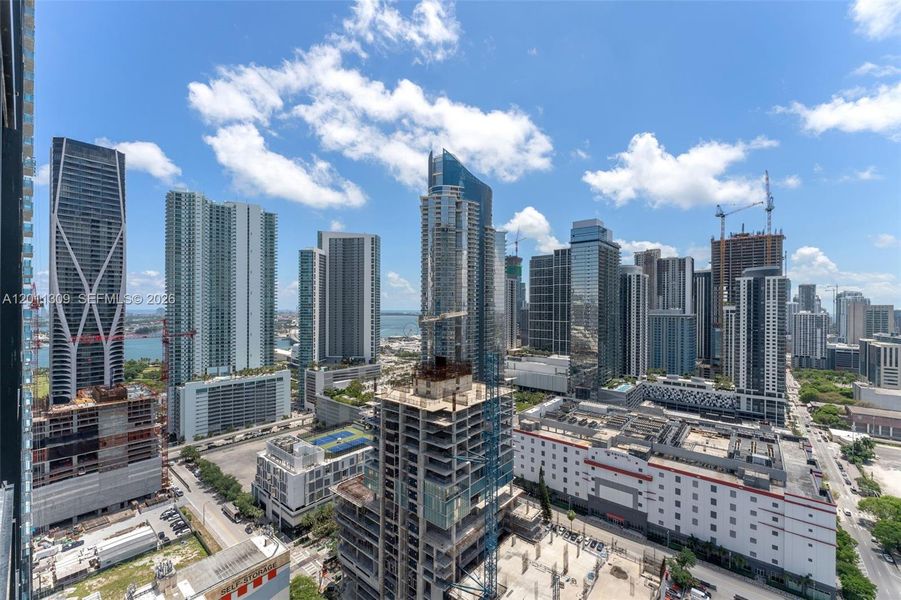 Condo located in Miami, FL showcasing its design and architecture (Image 27).