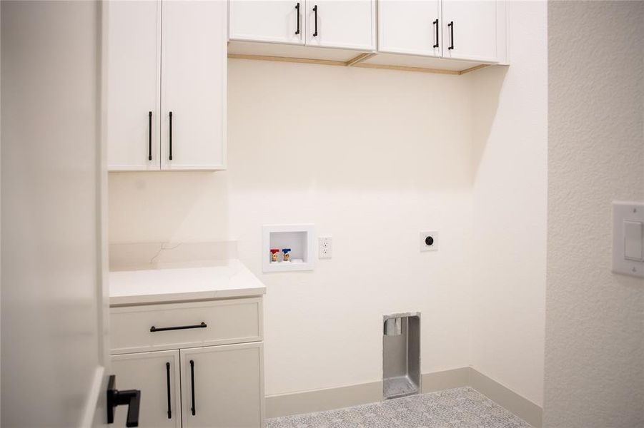 Furnished interior view inside a new home in , Hewitt (Image 10).