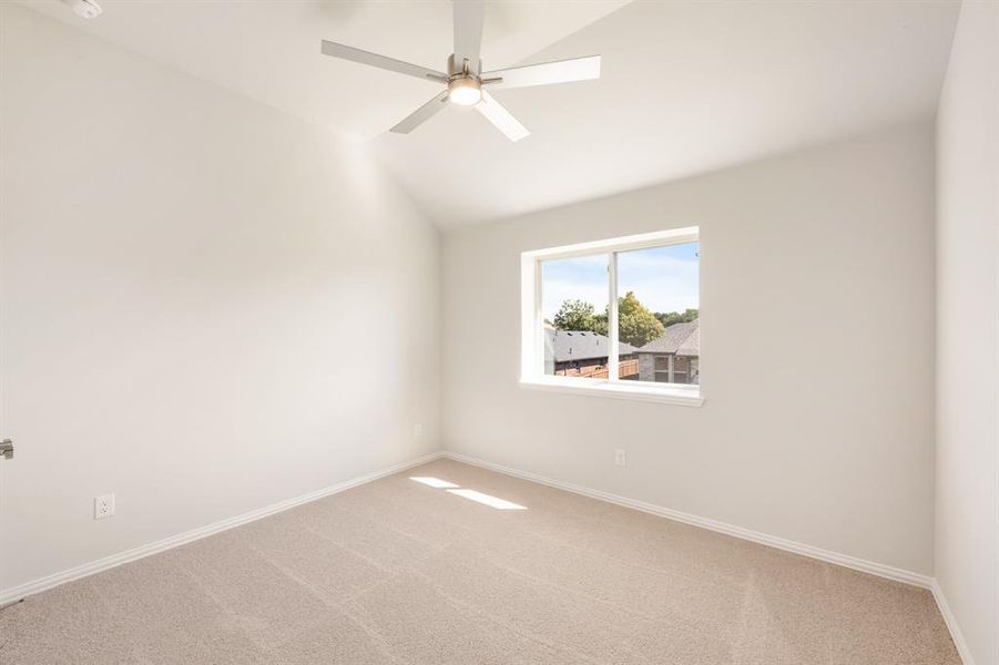 Spacious, unfurnished interior of a new home in Sunset Ridge, Alvarado (Image 29).
