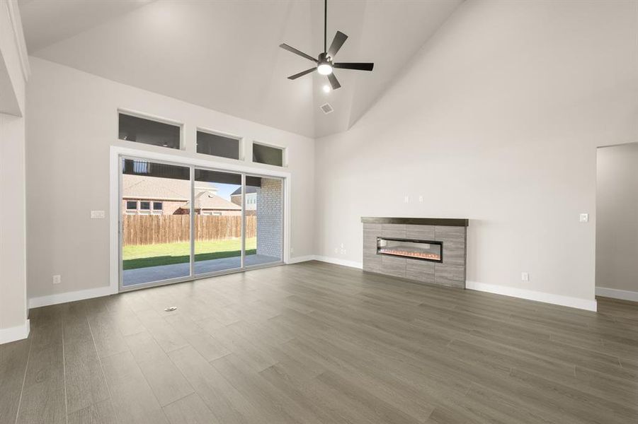 1819 Marlow- Living Room-1