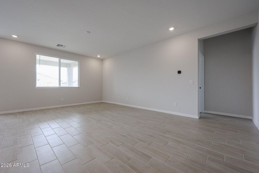 16_Lakes-RED_Erie_New-Construction_Maric
