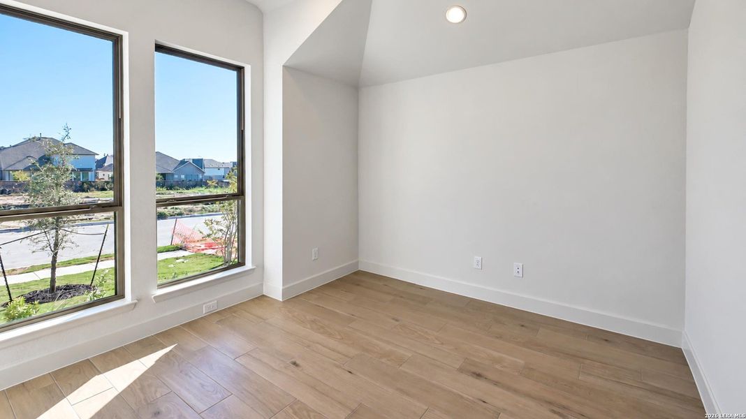 Spacious, unfurnished interior of a new home in Mayfair, New Braunfels (Image 17).