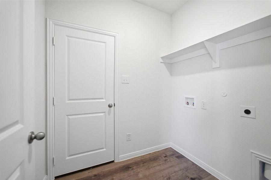 Spacious, unfurnished interior of a new home in Westridge, McKinney (Image 26). Spacious, unfurnished interior of a new home in Westridge, McKinney (Image 26).